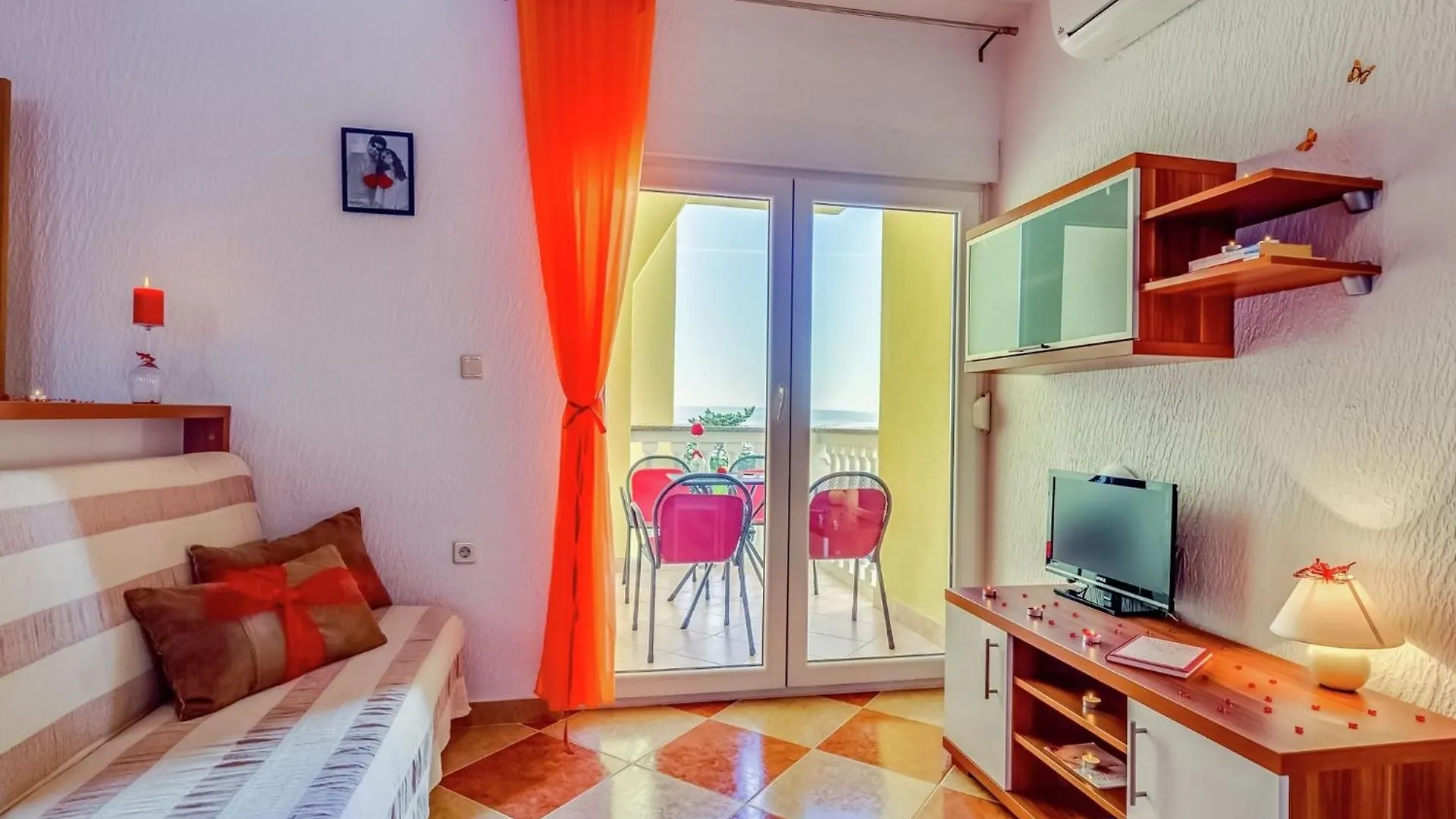 Serene Apartment In Dramalj With Jacuzzi 0*,  Kroatien